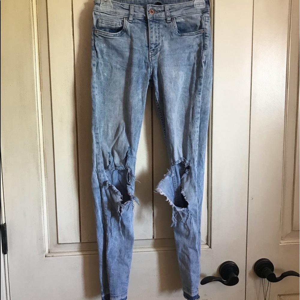 ripped skinny jeans